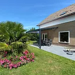 Cadsun House - Detached House By The Beach